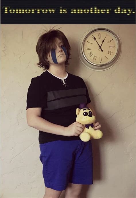 crying child fnaf cosplay.